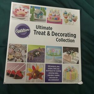 Wilton Ultimate Treat & Decorating Collection - Multicolor